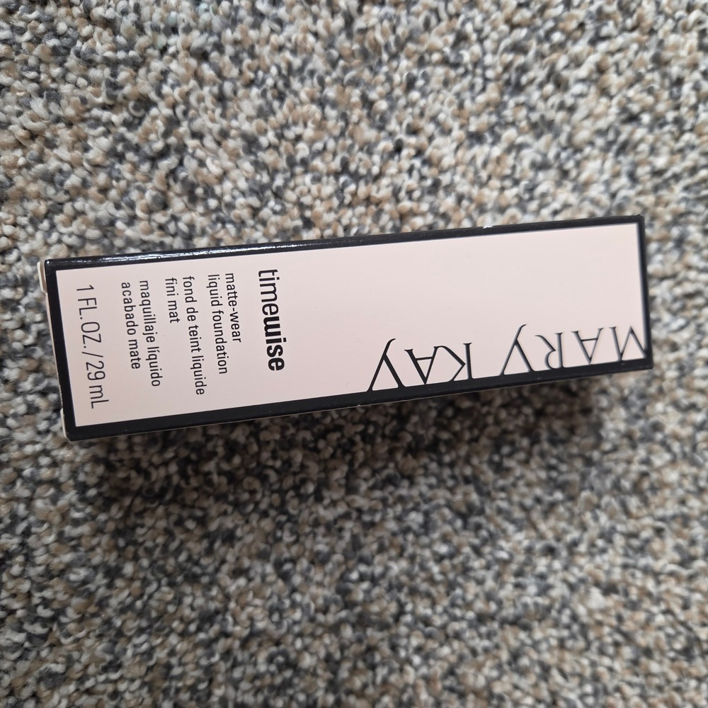 Mary Kay TimeWise Matte-Wear Liquid Foundation Beige 3 Combination Oily Skin 1oz